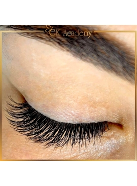 Eyelash extensions course for beginners